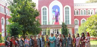 ФАРҲАНГРО ЗИНДА МЕДОРЕМ